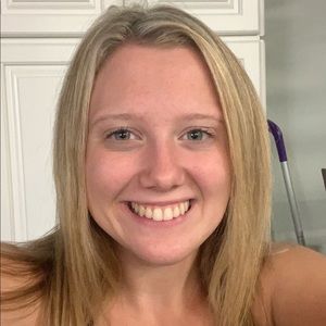 Meet your Posher, Casey